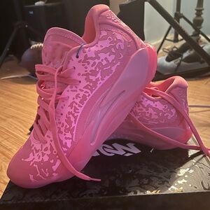 Jordan ZION 3 SOLD OUT EVERYWHERE